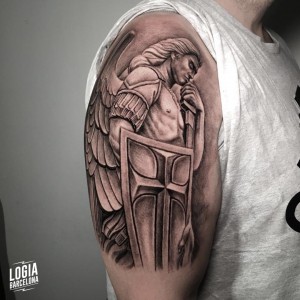 tatuaje_hombro_angel_logiabarcelona_henrique