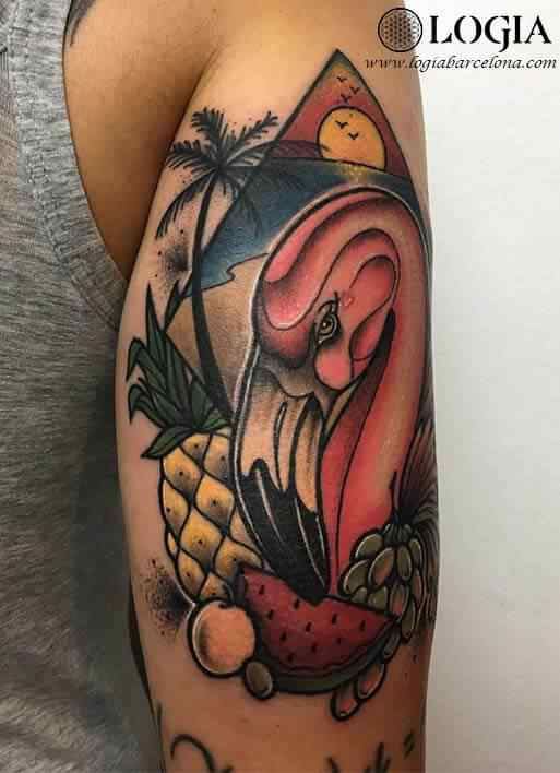 tatuaje-brazo-flamenco-playa-frutas-logia-barcelona-illy 