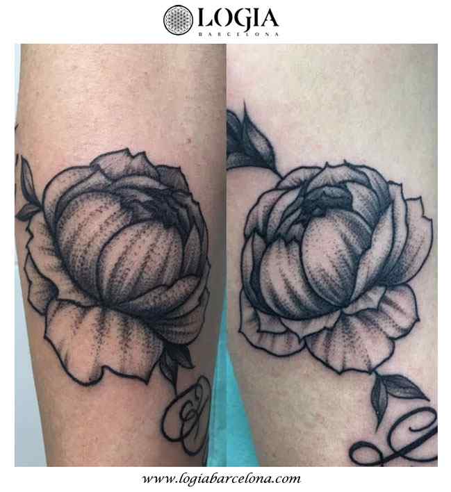 tatuaje-flores-brazo-logia-barcelona-illy   