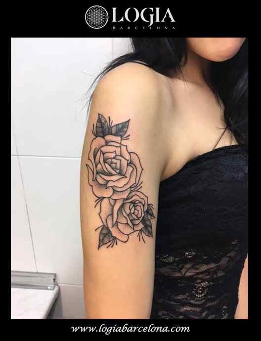 tatuaje-flores-logia-barcelona-illy   