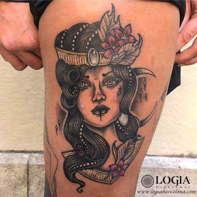 tatuaje-pierna-mujer-color-logia-barcelona-illy     