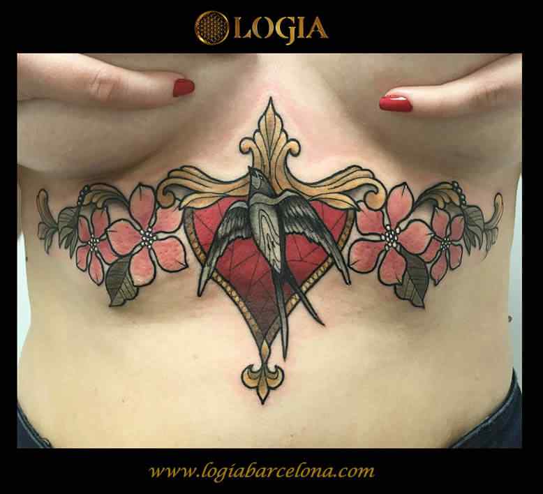 tatuaje-underboobs-golondrina-color-logia-barcelona-illy 