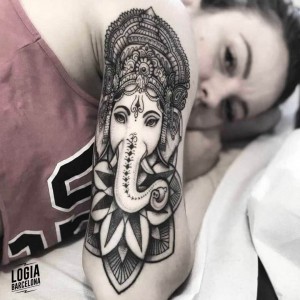tatuaje_mandala_elefante_brazo_logiabarcelona_jhonny