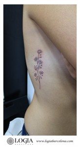 tatuaje-costado-flor-logiabarcelona-luana-xavier 