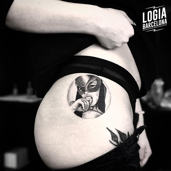 tatuaje sensual logia barcelona