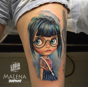 tatuaje_brazo_dolls_05_malena_logia_barcelona