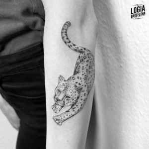 tatuaje_brazo_guepardo_logiabarcelona_mar
