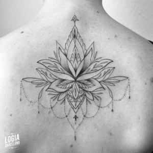 tatuaje_espalda_mandala_logiabarcelona_mar