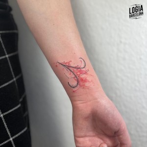 tatuaje_muñeca_letra_sangre_logiabarcelona_mar