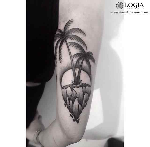 tatuaje-palmeras-tierra-brazo-moskid-logia-barcelona     