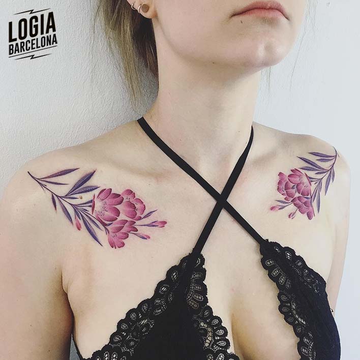 tatuaje elegante flores nastia logia barcelona