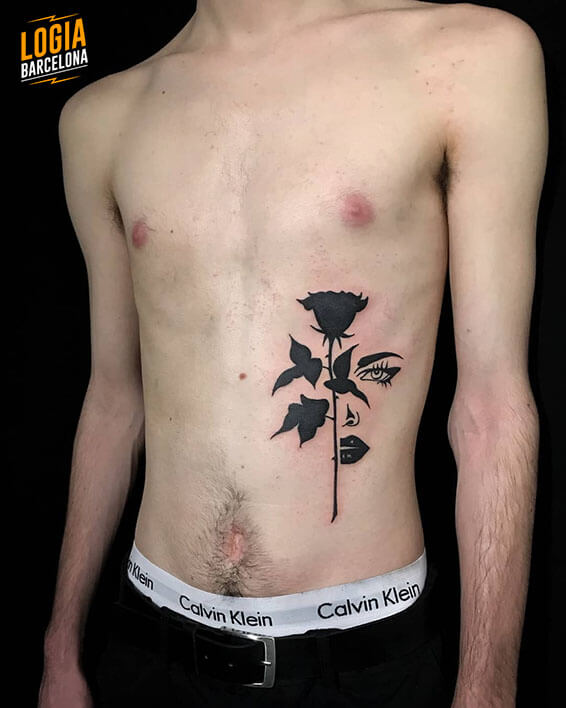 tatuaje en las costillas Tatuador Parne Luck Logia Barcelona