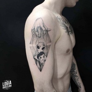tatuaje_brazo_alien_logiabarcelona_pitus
