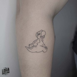 tatuaje_brazo_dinosaurio_logiabarcelona_pitus
