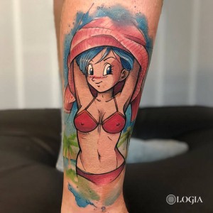 Tatuaje Bulma Dragonball en la pierna Rzychu