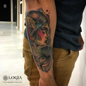 tatuaje-brazo-diosa-logia-barcelona-sauco    