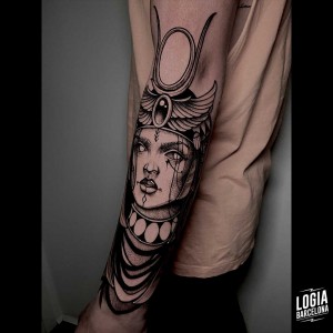 tatuaje_antebrazo_diosa_guerrera_logiabarcelona_sulsu