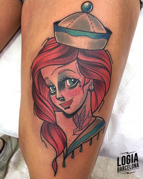 Tatuaje Sirenita Ariel Disney marinera Newschool muslo Yer Logia Barcelona
