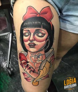 tatuaje_blancanieves_muslo_yer_tattoo_logia_barcelona 